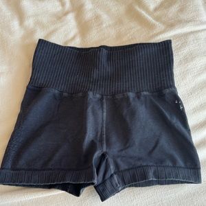 We the free good karma running short size xs/s